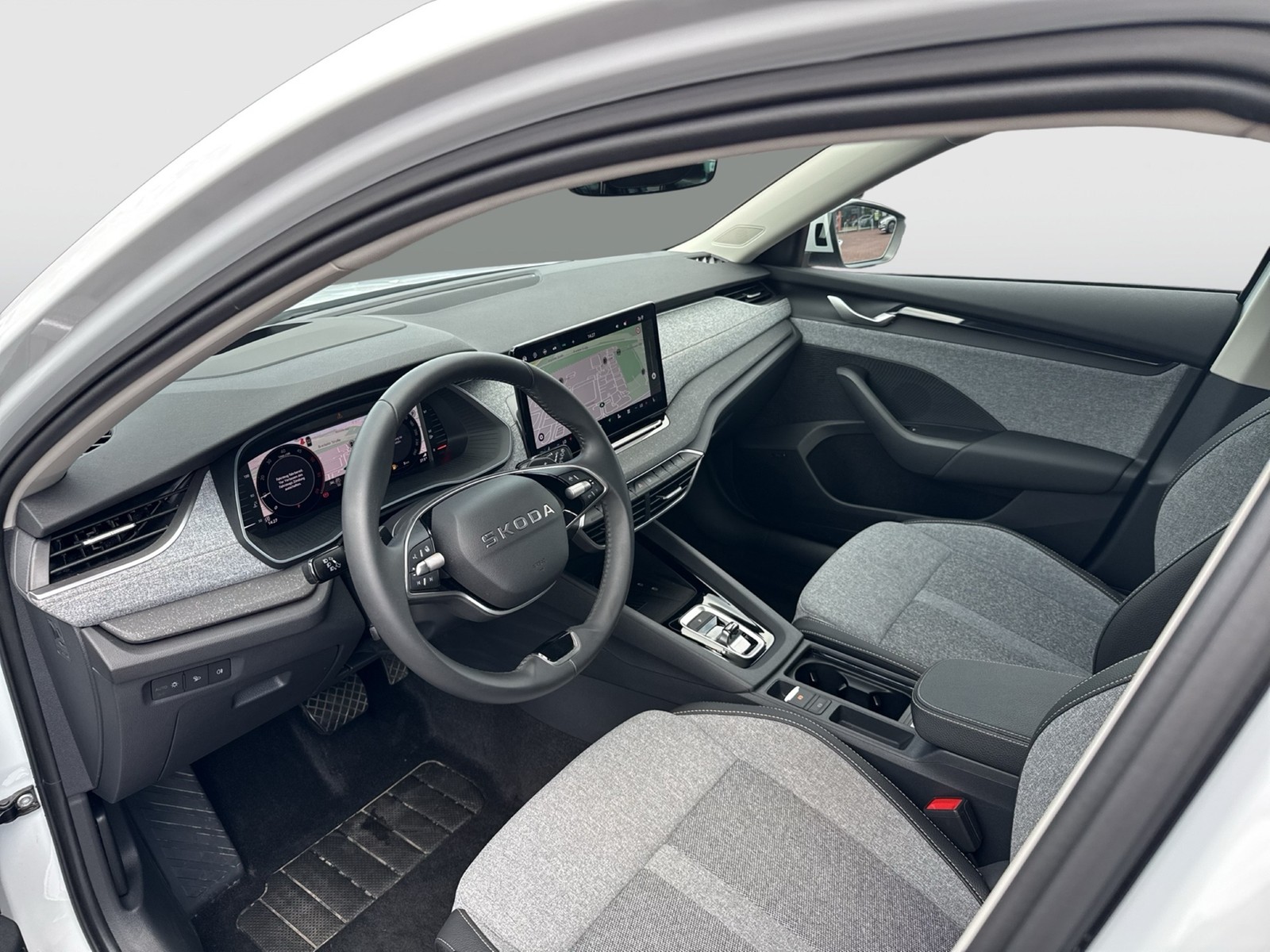 Skoda Octavia Combi 2.0 TOUR CANTON 360CAM ACC HEAD-UP