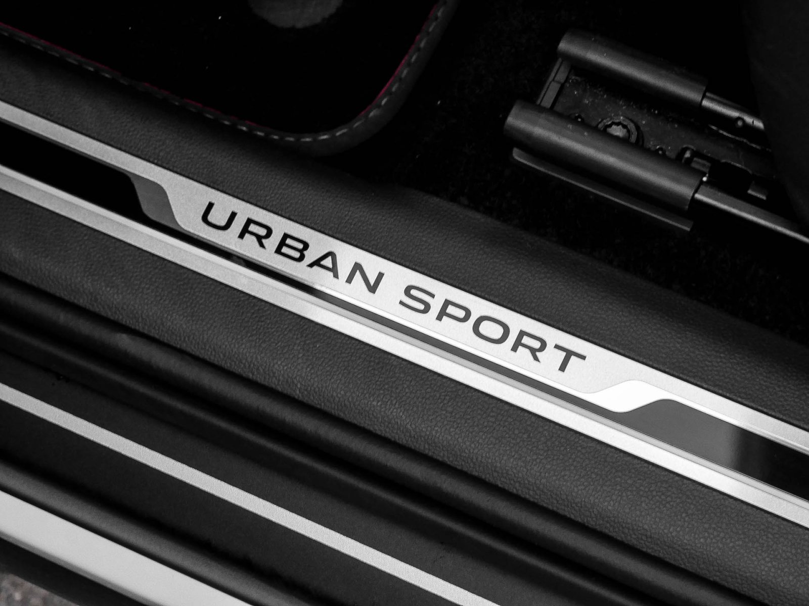 Volkswagen Tiguan 1.5 URBAN SPORT STANDHZ. PANO 360CAM LM18