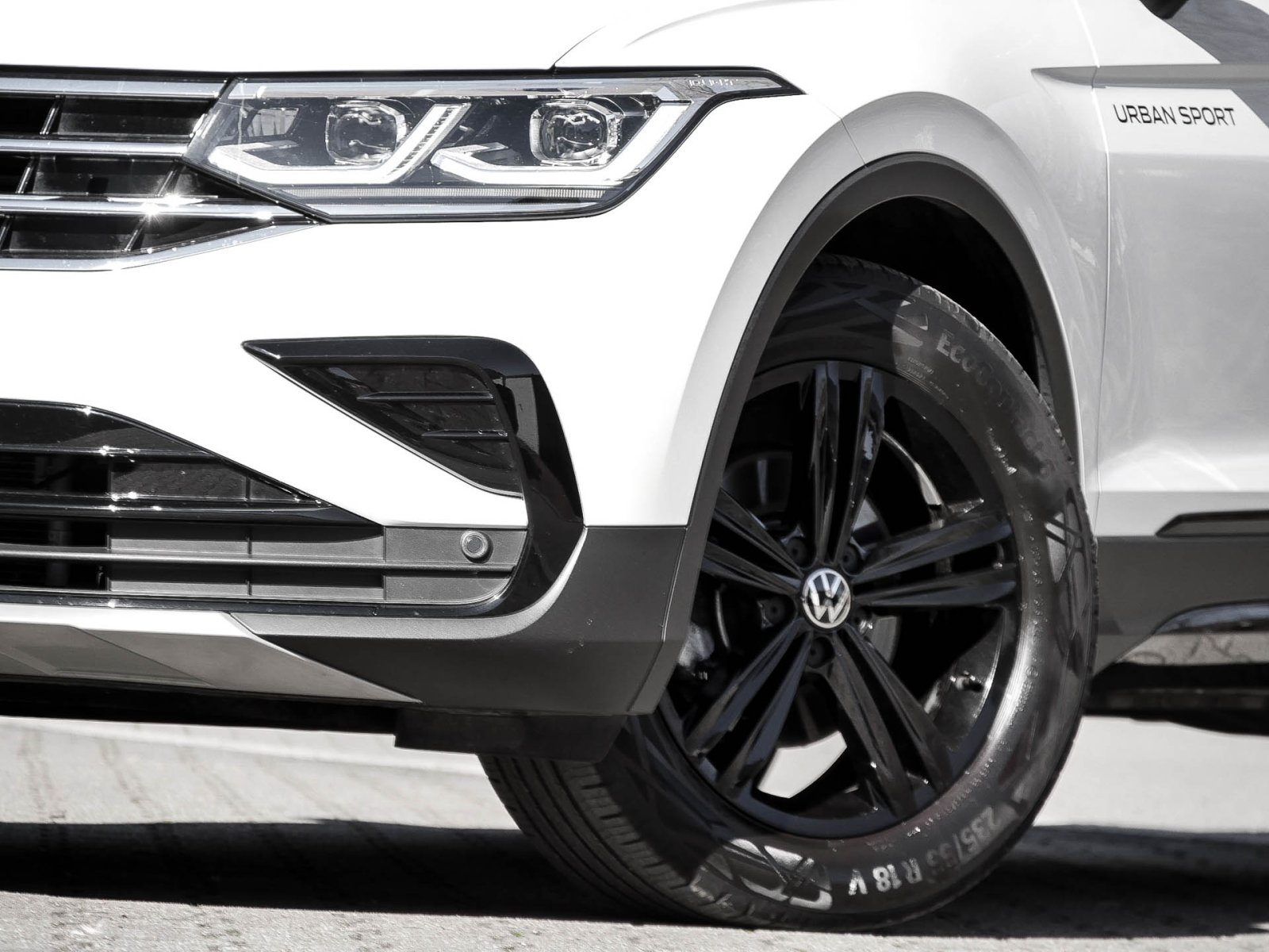 Volkswagen Tiguan 1.5 URBAN SPORT STANDHZ. PANO 360CAM LM18