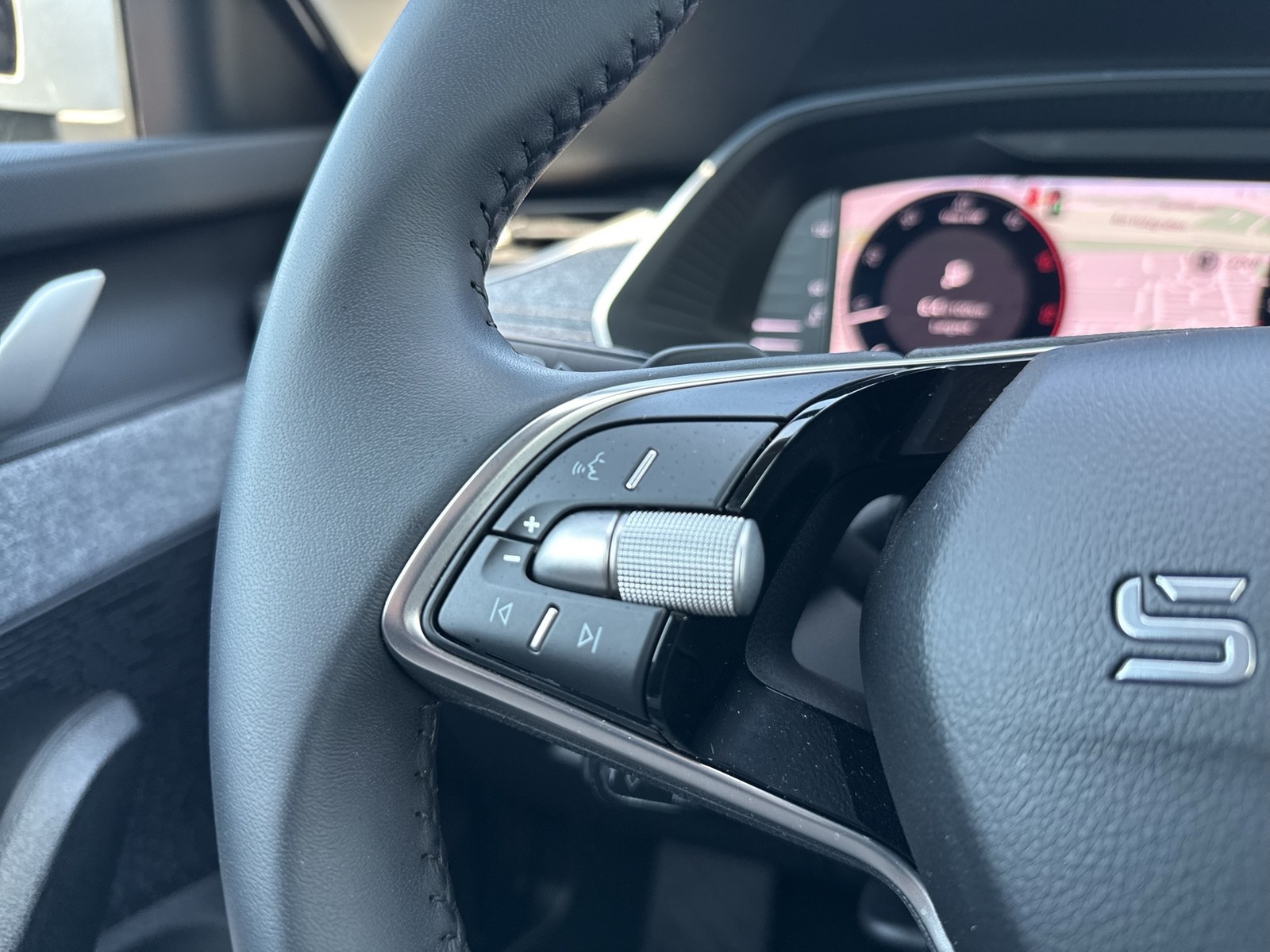 Skoda Octavia Combi 2.0 SELECTION AHK CAM ACC NAVI