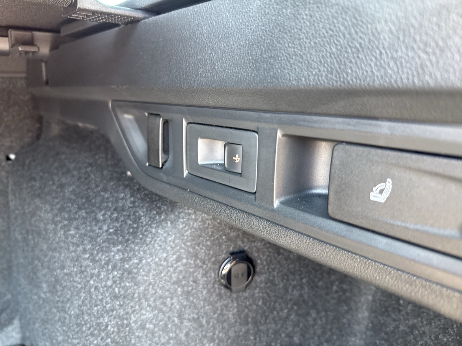 Skoda Octavia Combi 2.0 SELECTION AHK CAM ACC NAVI