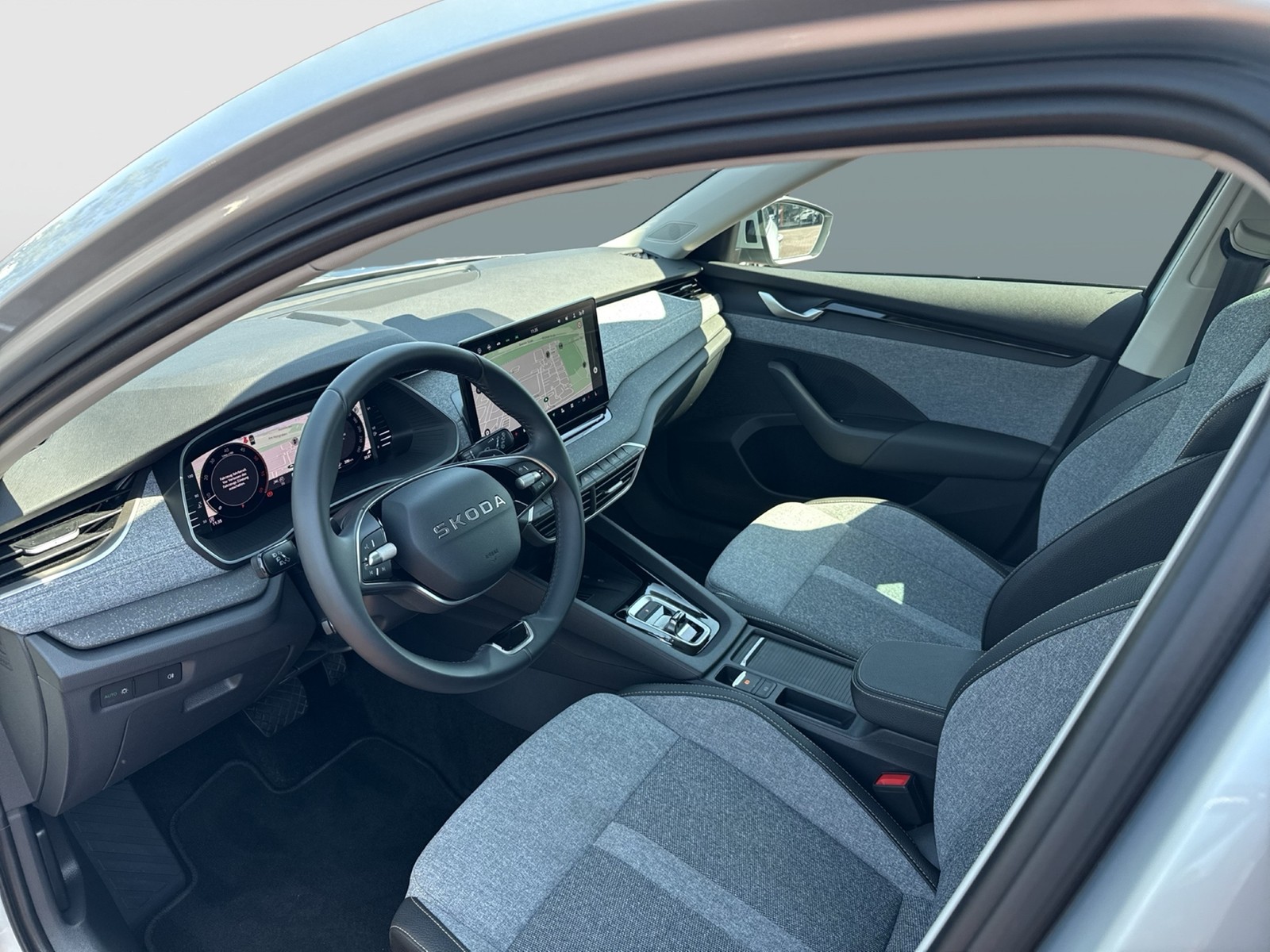 Skoda Octavia Combi 2.0 SELECTION AHK CAM ACC NAVI