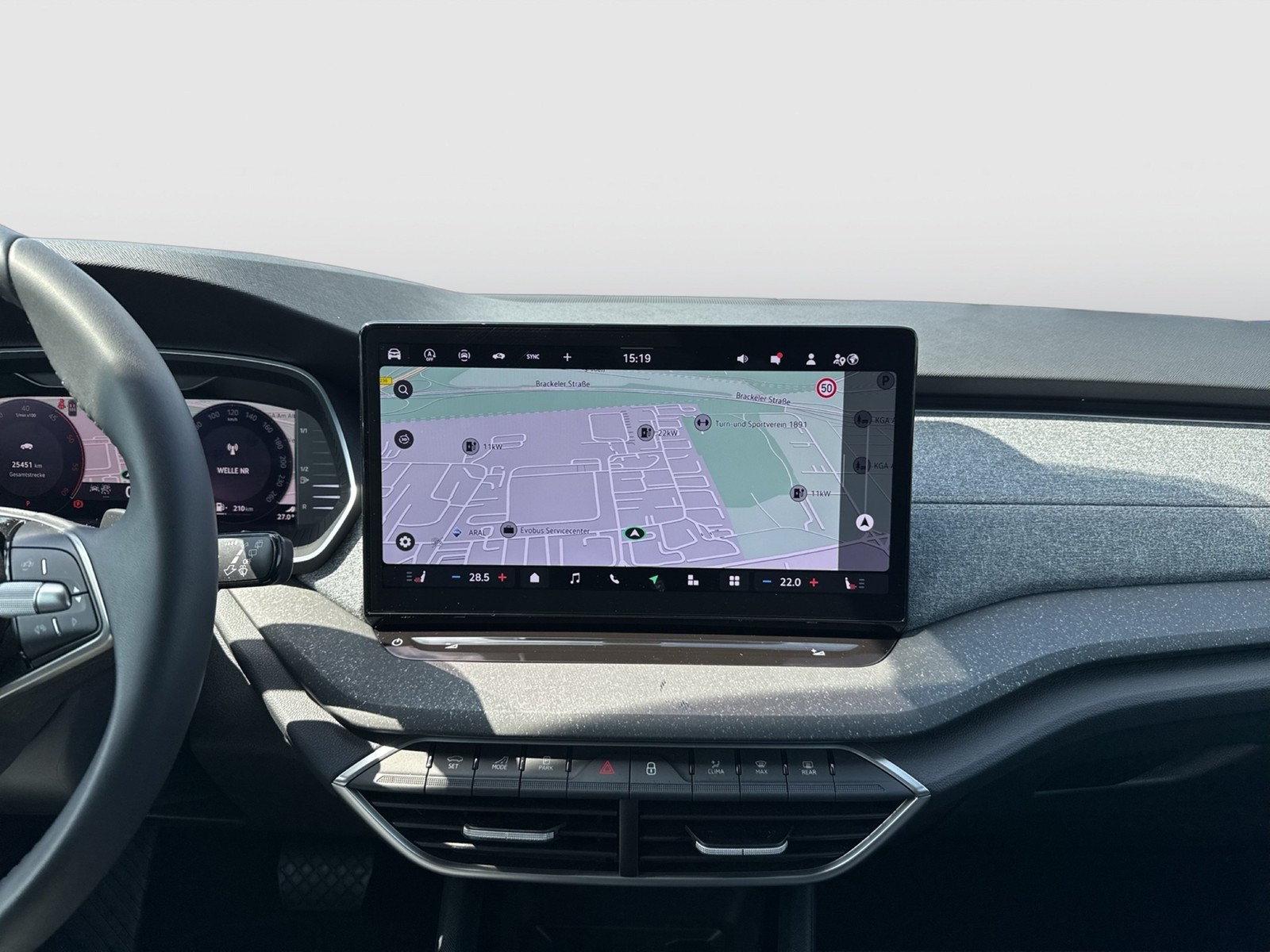 Skoda Octavia Combi 2.0 SELECTION AHK CAM ACC NAVI