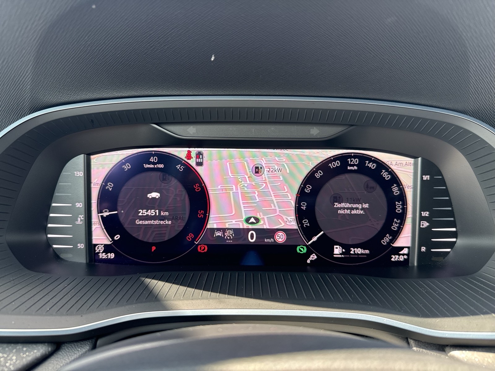 Skoda Octavia Combi 2.0 SELECTION AHK CAM ACC NAVI