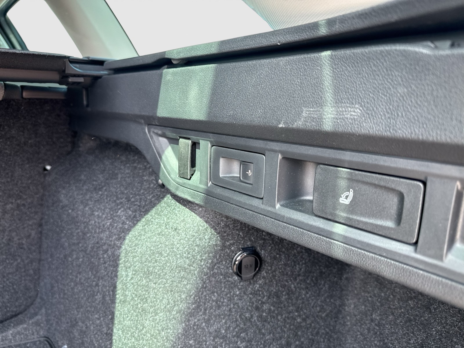Skoda Octavia Combi 2.0 SELECTION AHK CAM ACC NAVI