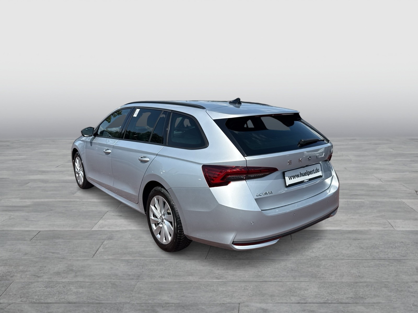 Skoda Octavia Combi 2.0 SELECTION AHK CAM ACC NAVI