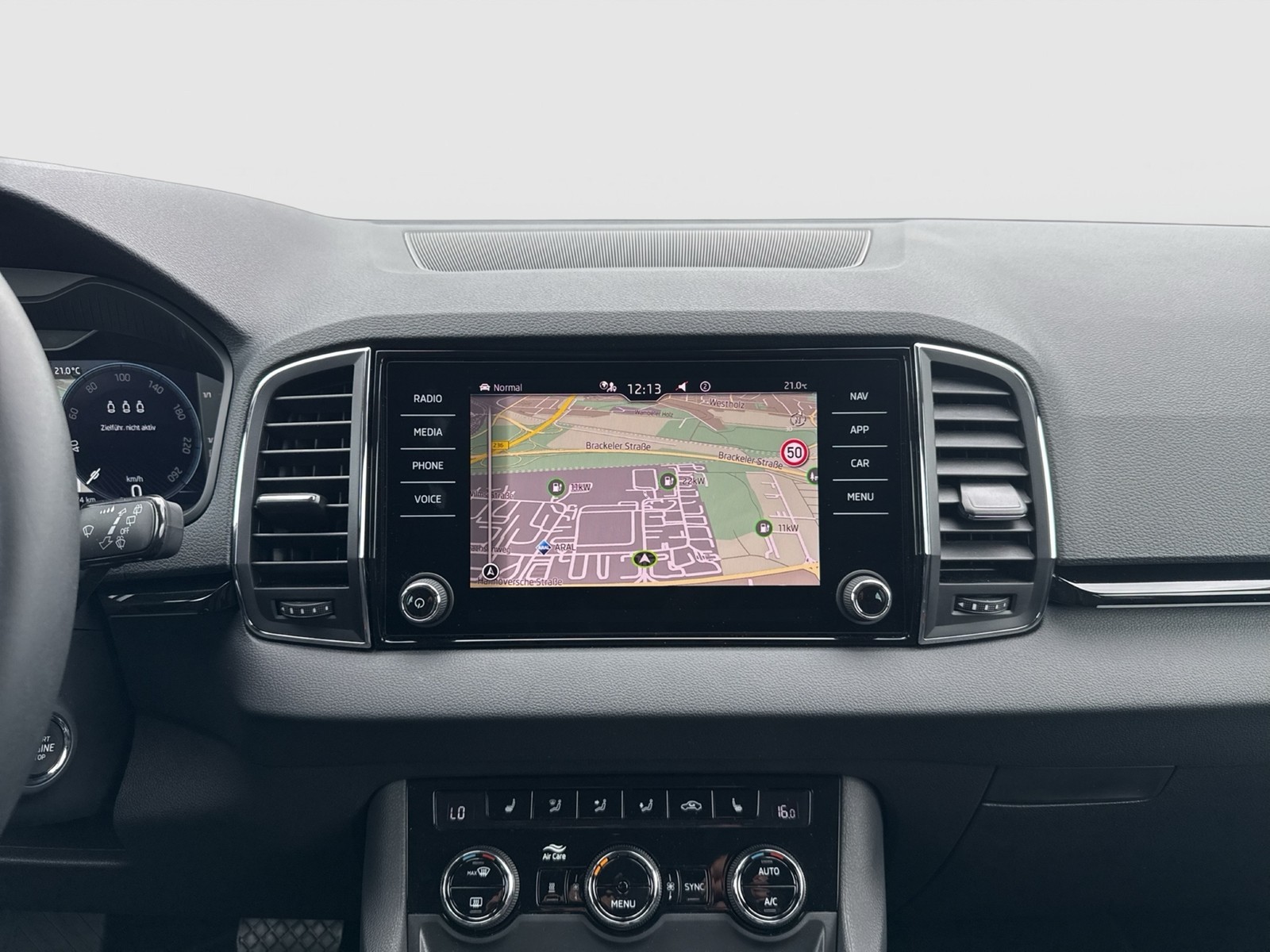 Skoda Karoq 2.0 TOUR STANDHZ CANTON AHK CAM ACC MATRIX