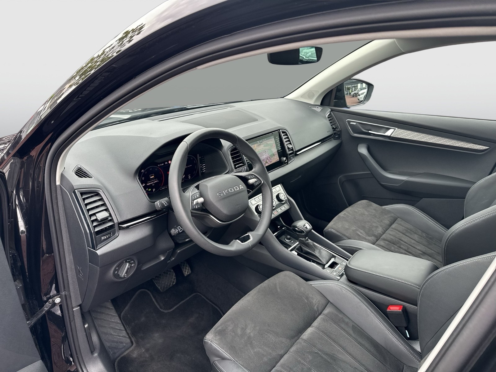 Skoda Karoq 2.0 TOUR STANDHZ CANTON AHK CAM ACC MATRIX
