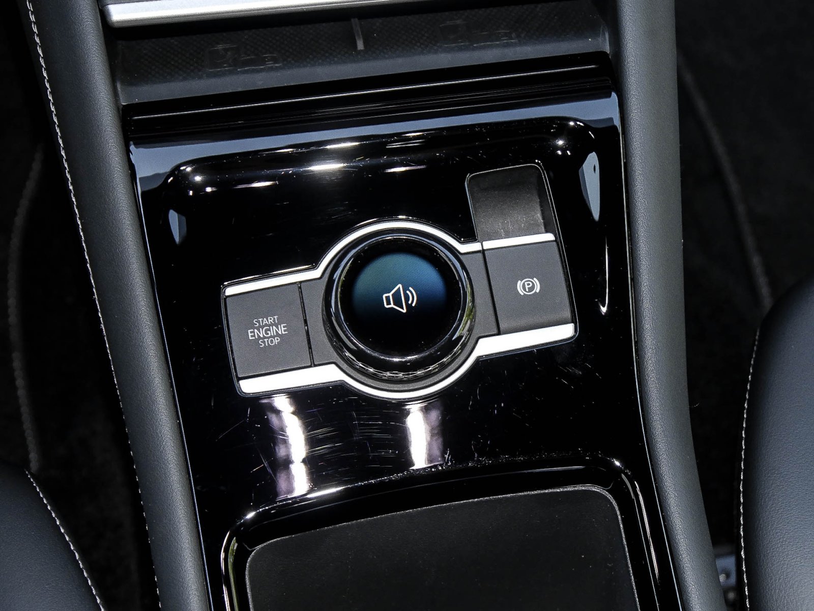 Volkswagen Tiguan 2.0 R-LINE NEUES MODELL STANDHZ. AHK LM19