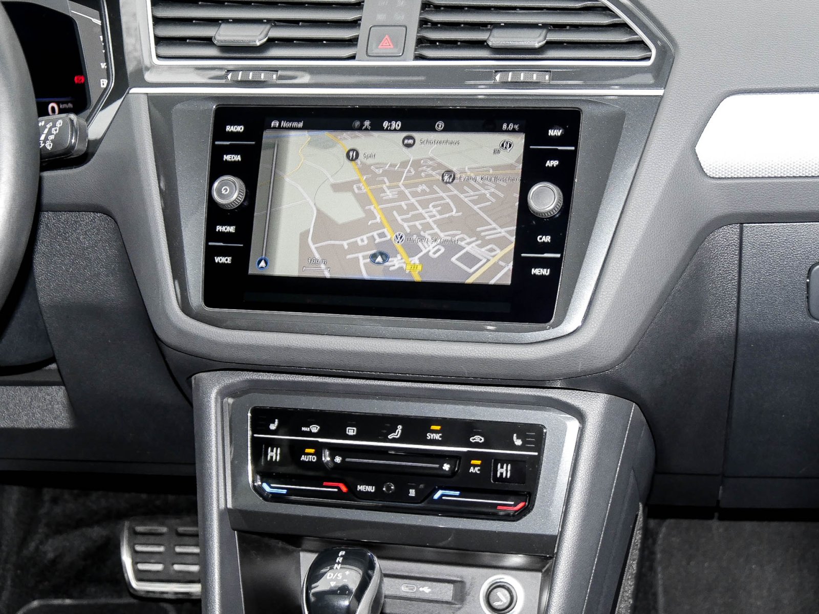 Volkswagen Tiguan 2.0 ACTIVE STANDHZ. PANO AHK 360°CAM LM19