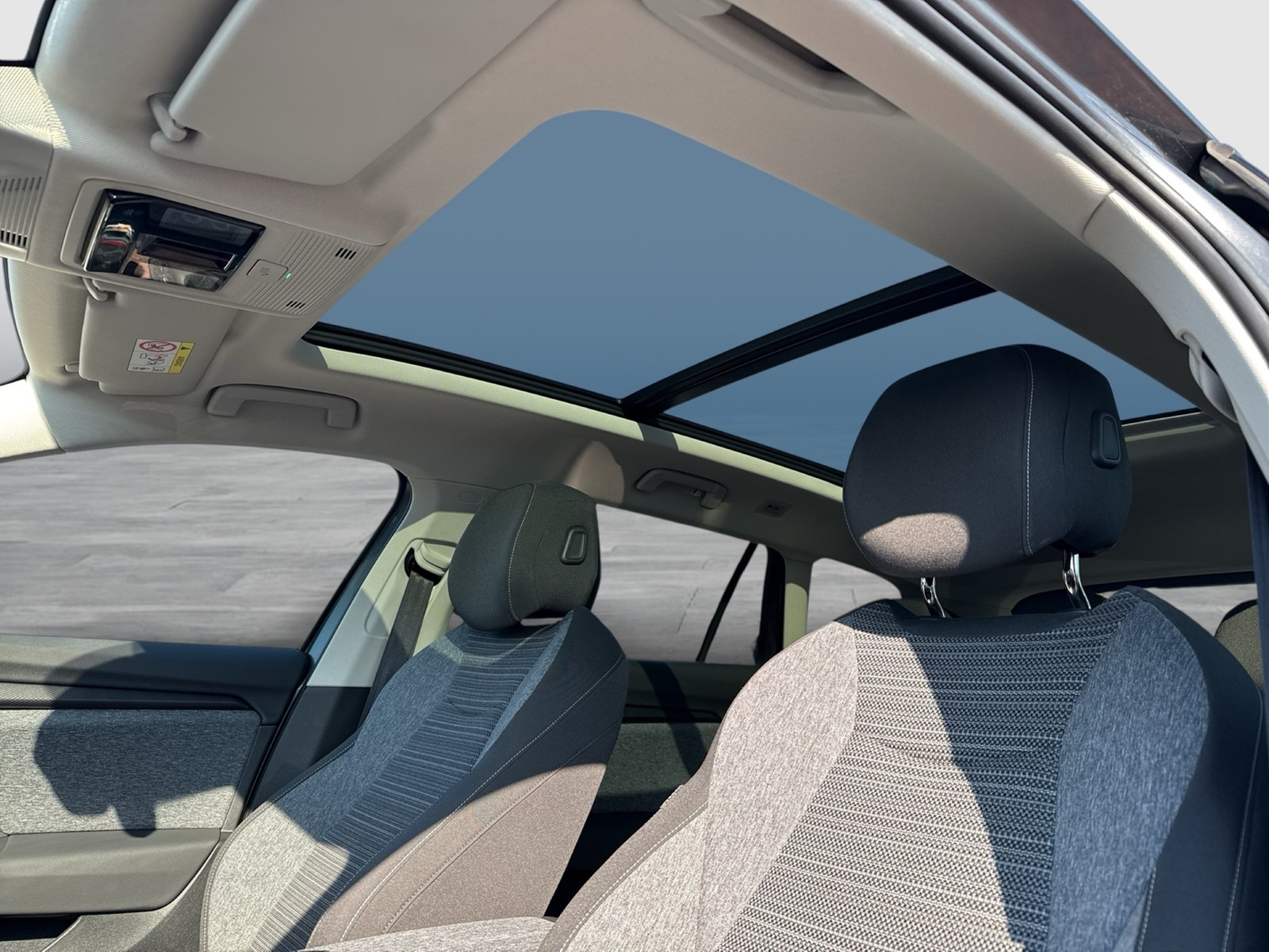 Skoda Superb Combi 2.0 SELECTION PANO AHK CAM HEAD-UP