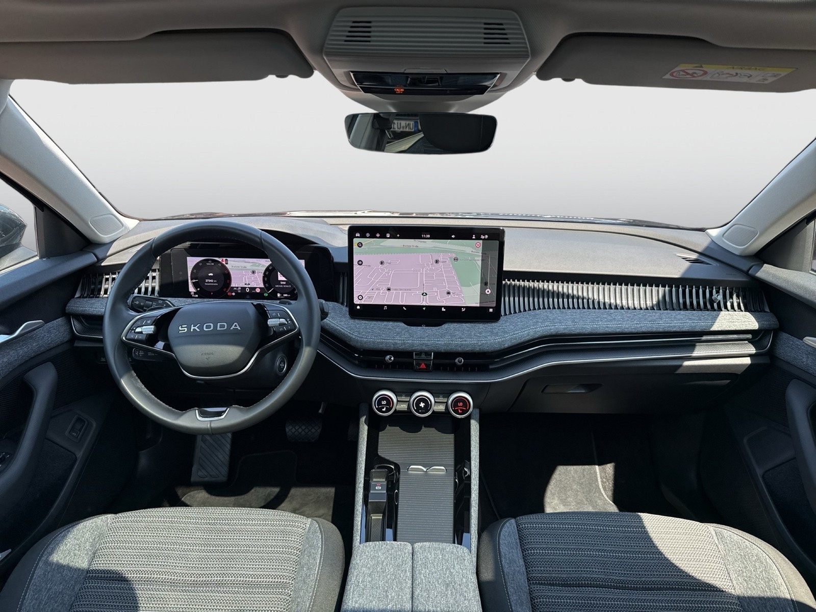 Skoda Superb Combi 2.0 SELECTION PANO AHK CAM HEAD-UP