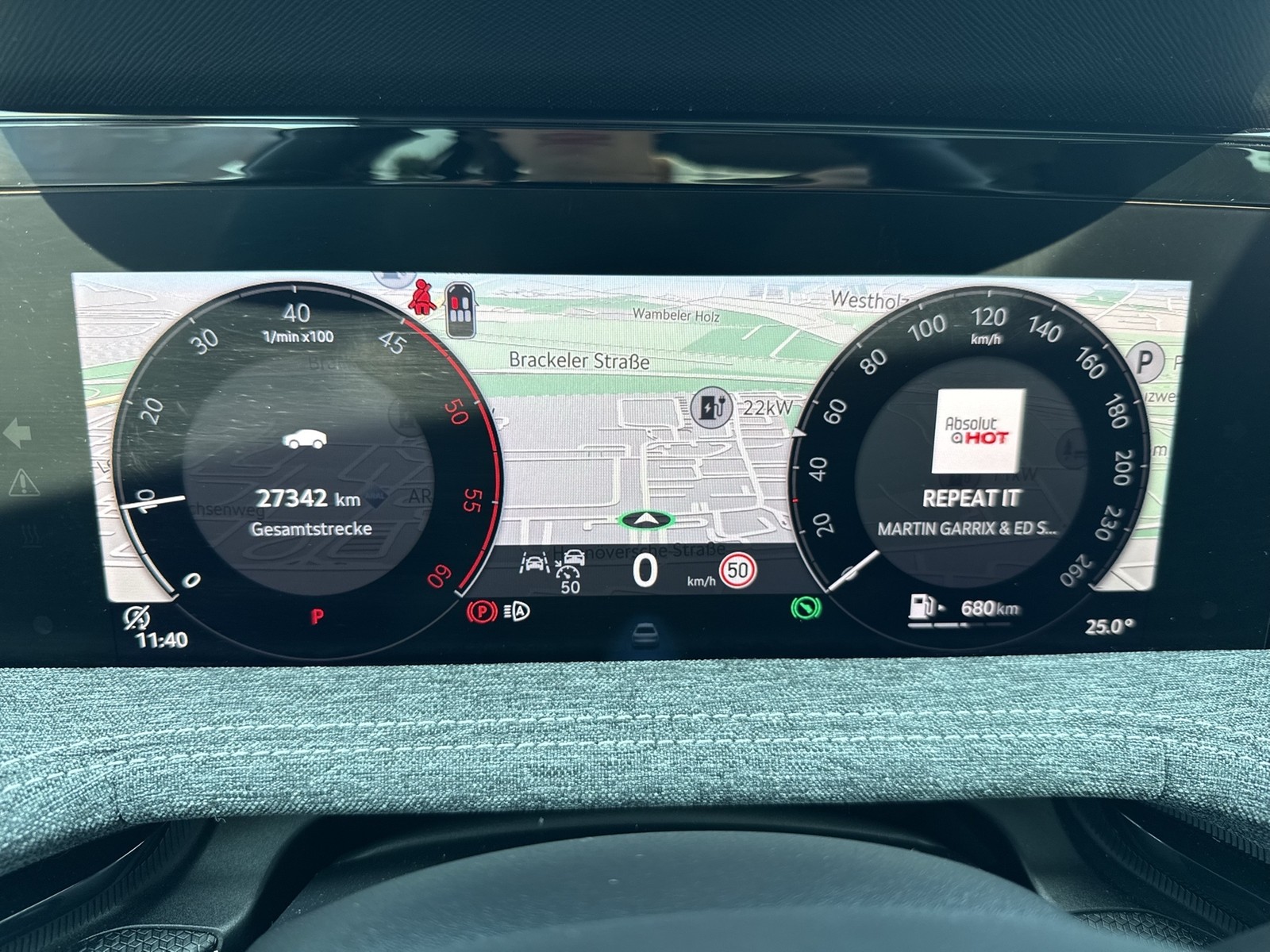 Skoda Superb Combi 2.0 SELECTION PANO AHK CAM HEAD-UP