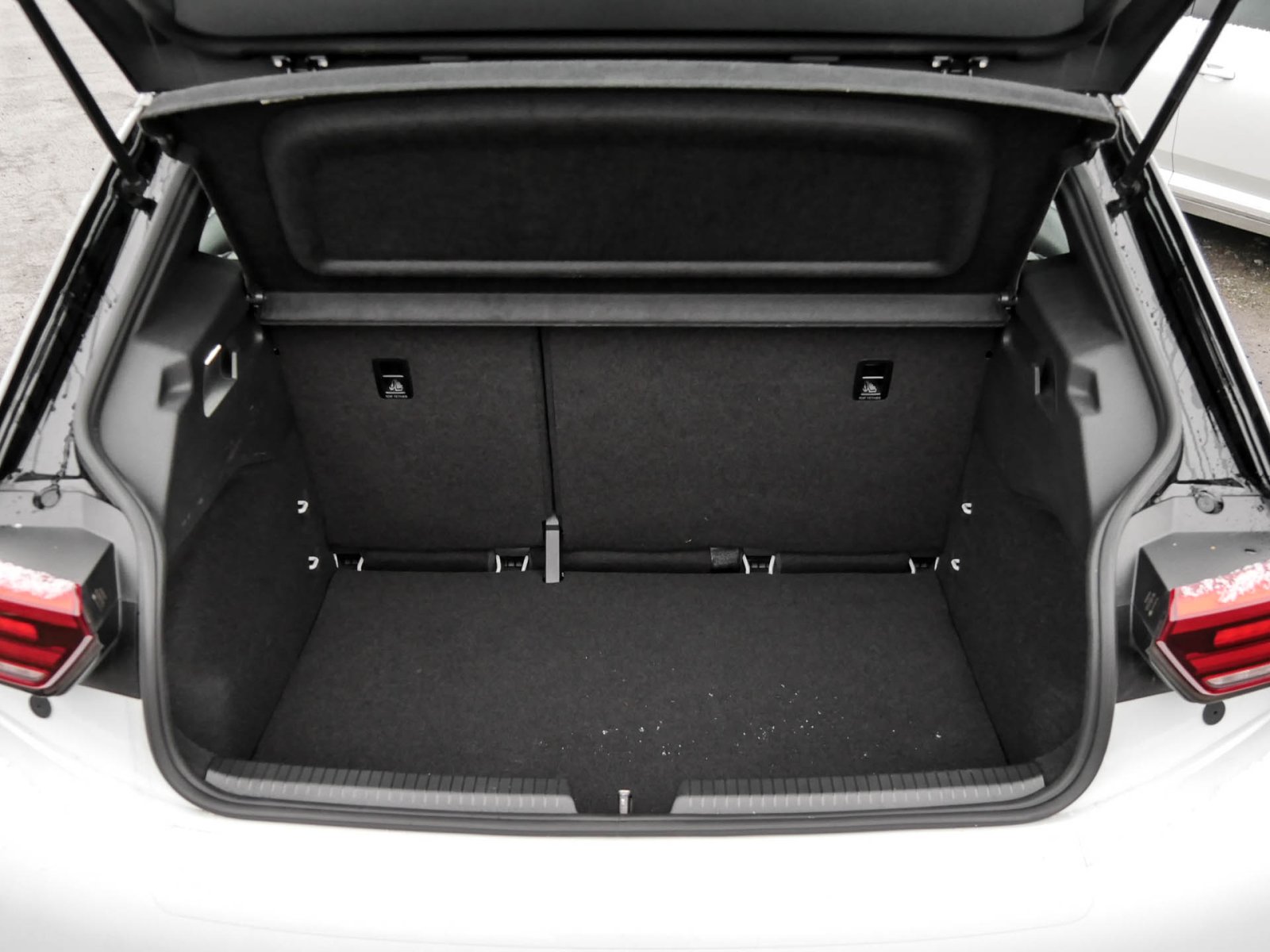 Volkswagen ID.3 Pro Performance LIFE ACC LM18 NAVI SITZHEIZ