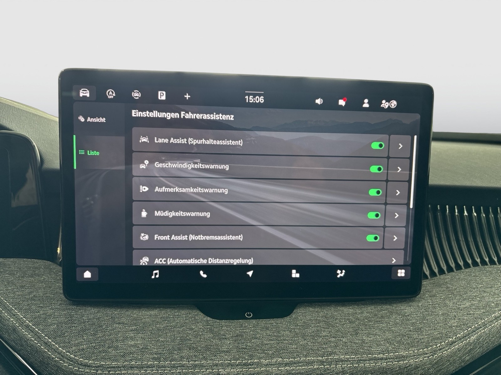 Skoda Superb Combi 2.0 SELECTION PANO AHK CAM ACC NAVI