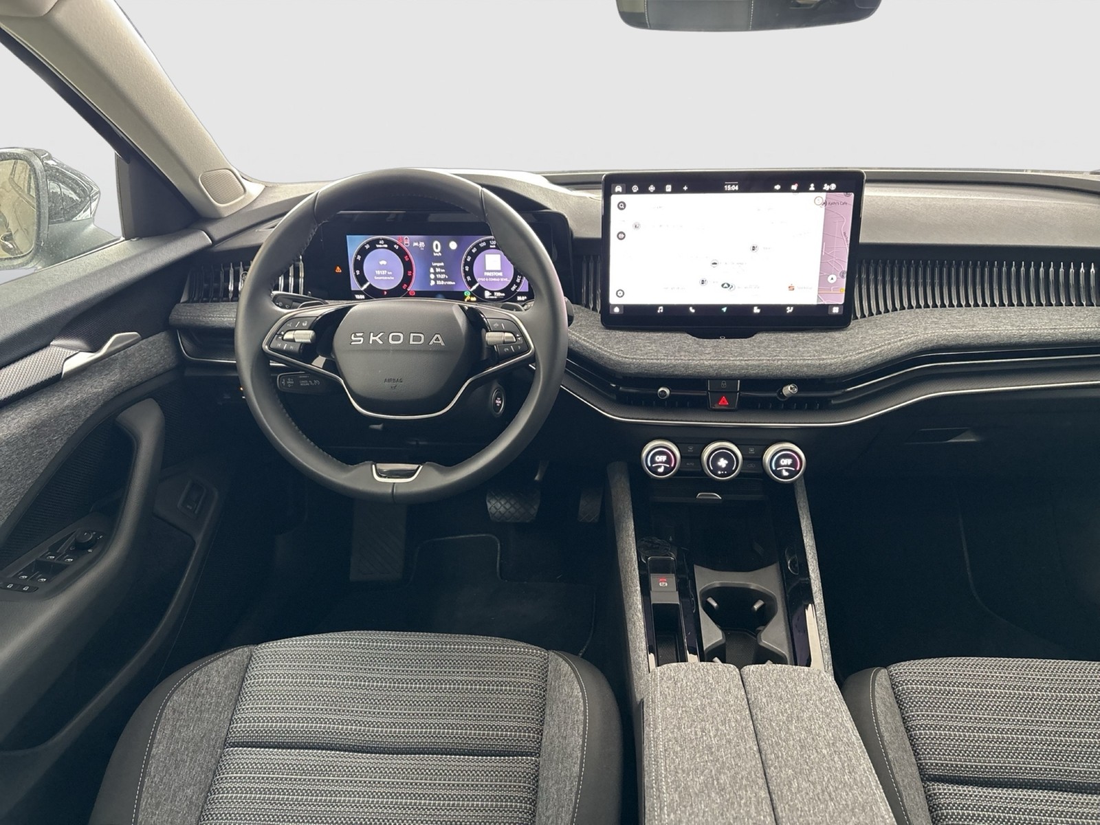 Skoda Superb Combi 2.0 SELECTION PANO AHK CAM ACC NAVI