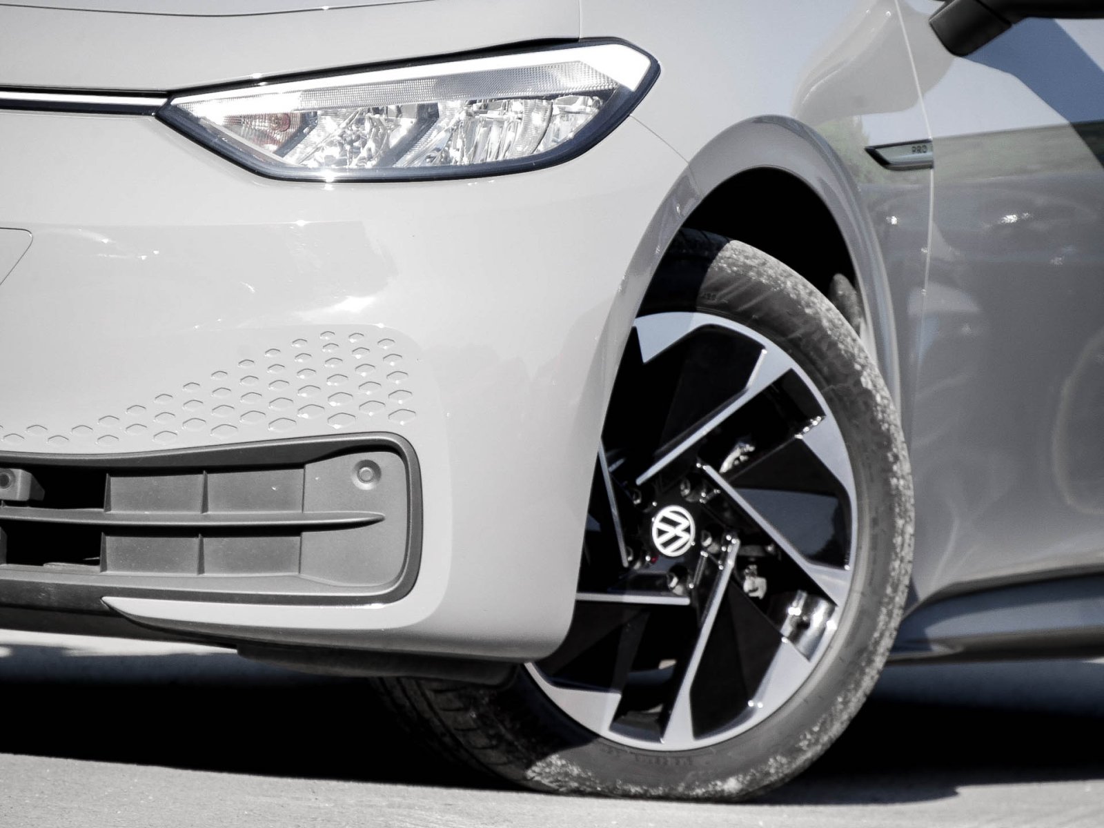 Volkswagen ID.3 Pro Performance LIFE ACC LM18 NAVI SITZHEIZ