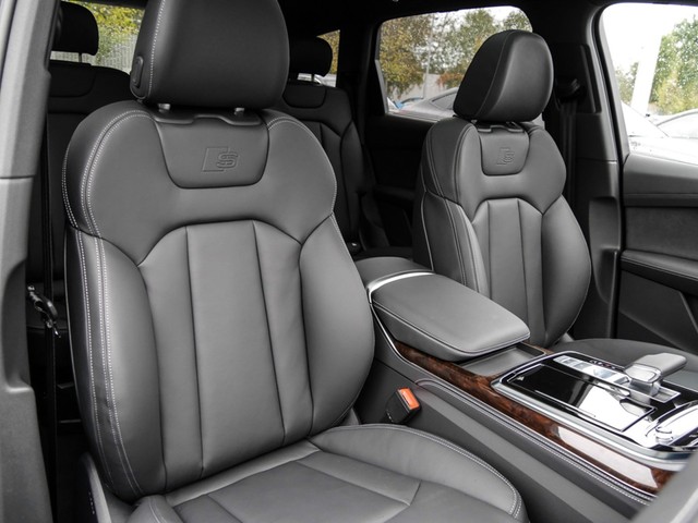 Audi Q7 50 quattro S LINE BLACKPAK PANO AHK CAM LM22