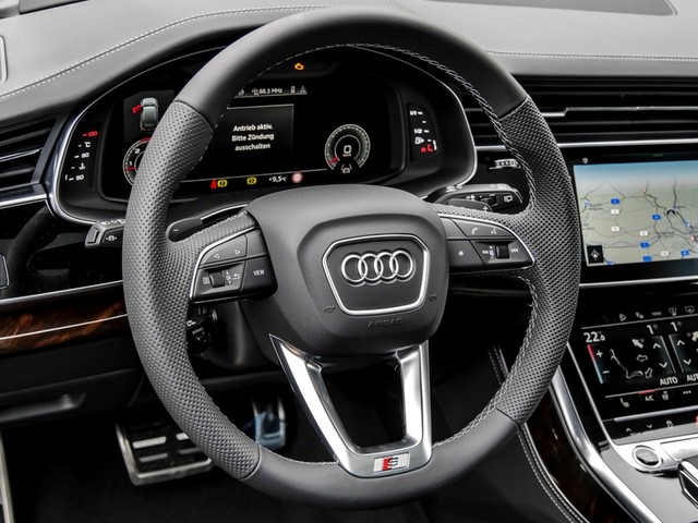 Audi Q7 50 quattro S LINE BLACKPAK PANO AHK CAM LM22