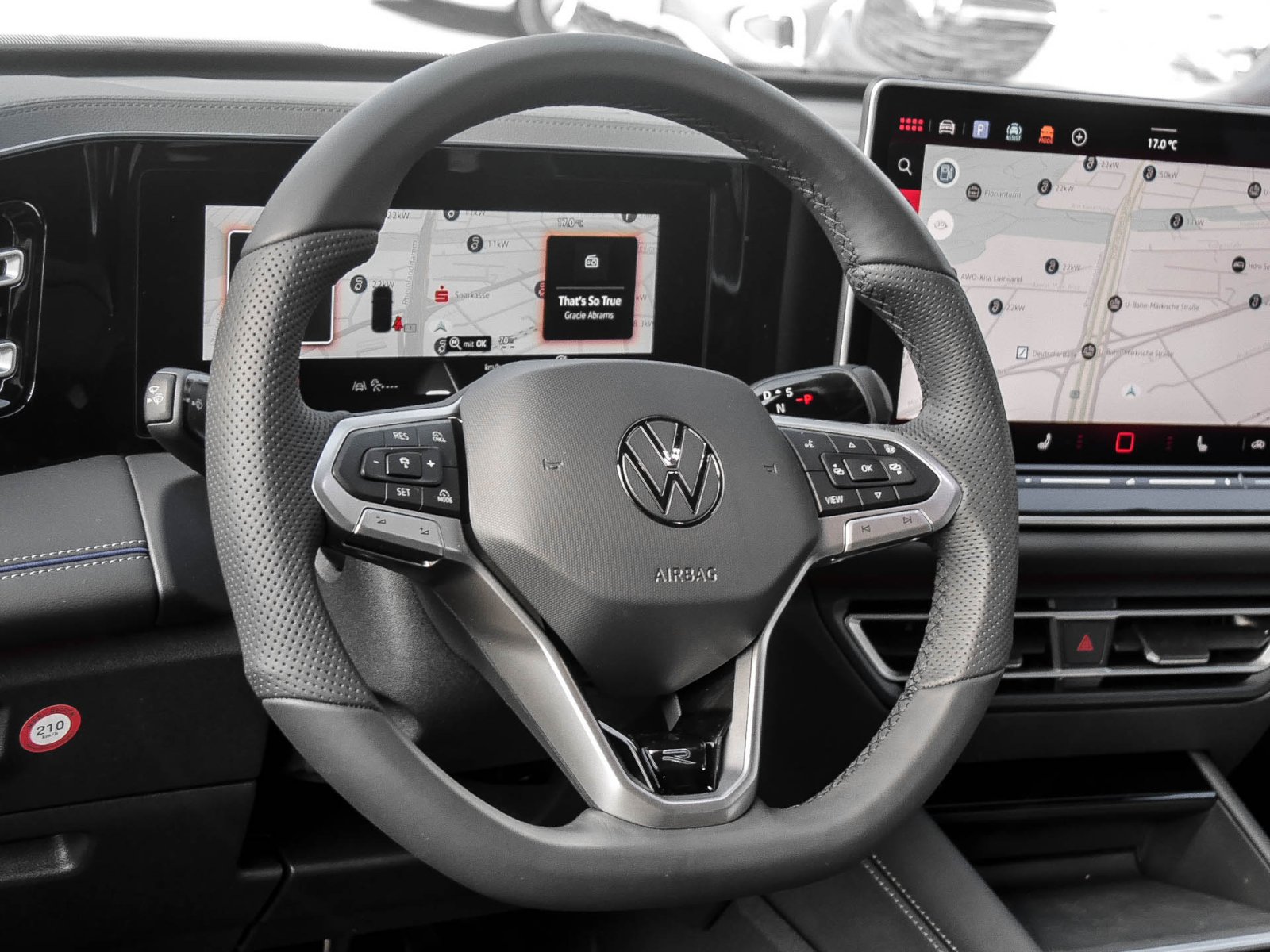 Volkswagen Tiguan 2.0 TDI R-LINE DSG BLACKSTYLE AHK HD-MATRIX LM20