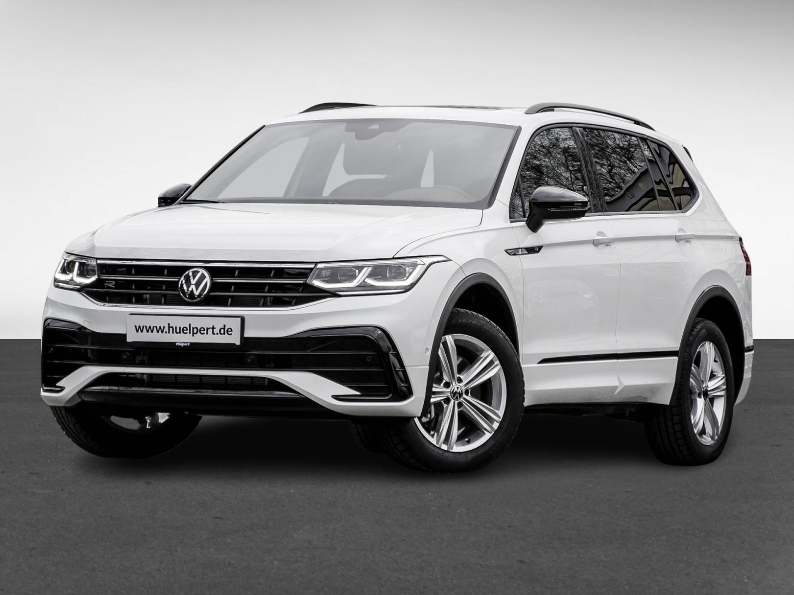 Volkswagen Tiguan Allspace 2.0 TDI 4MOTION R-LINE DSG PANO AHK LM20 BLACKSTYLE