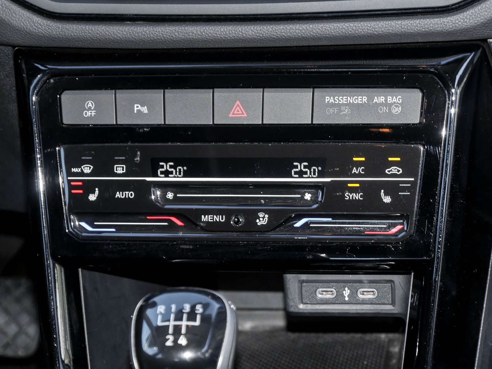 Volkswagen T-Cross 1.0 LIFE ACC ALU LED NAVI SITZHEIZUNG