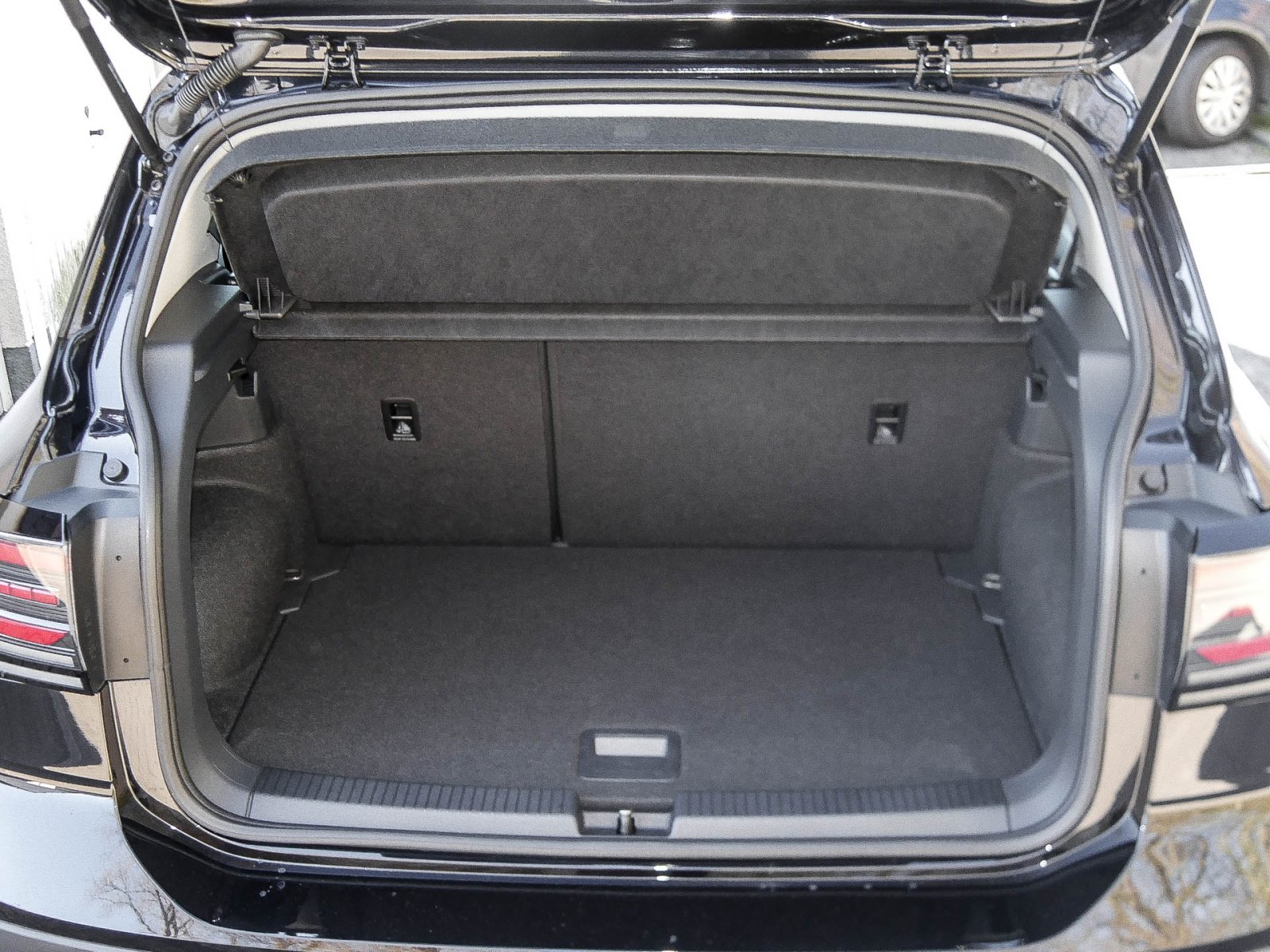 Volkswagen T-Cross 1.0 LIFE ACC ALU LED NAVI SITZHEIZUNG