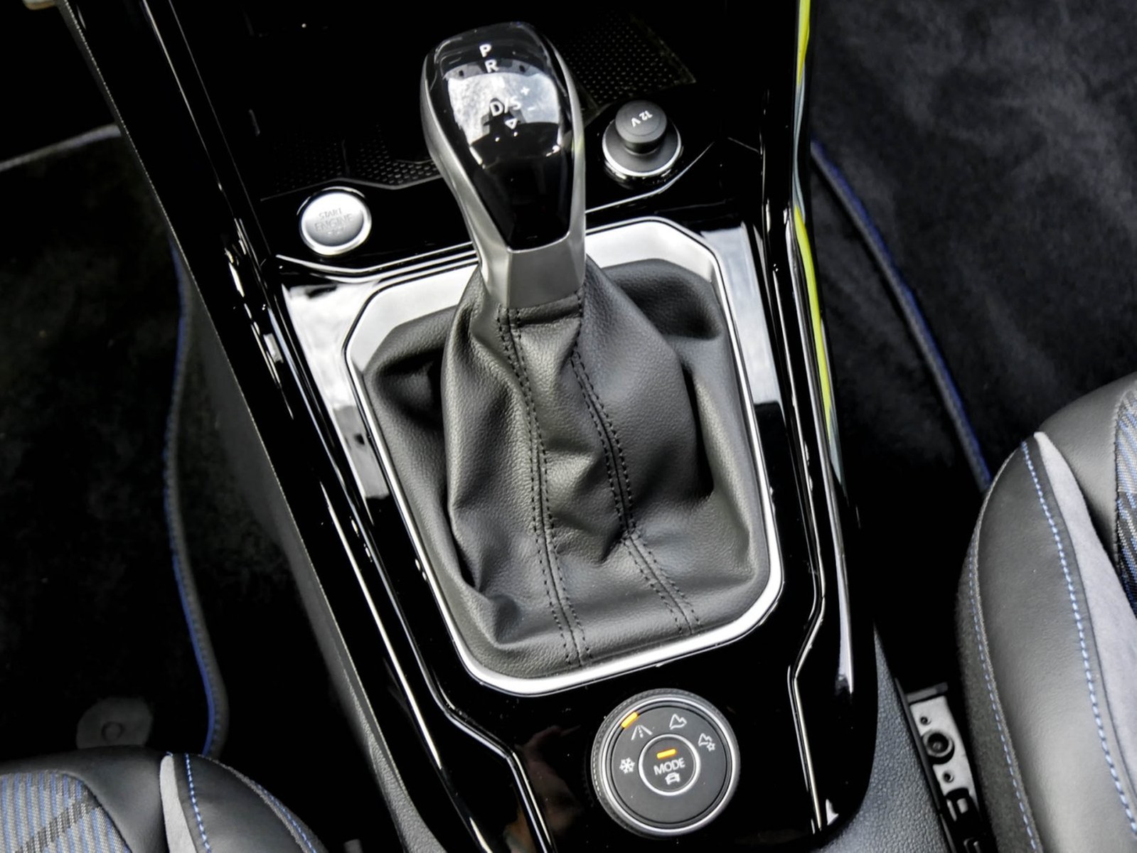 Volkswagen T-Roc 2.0 R 4X4 CAM ACC LM18 E-KLAPPE NAVI