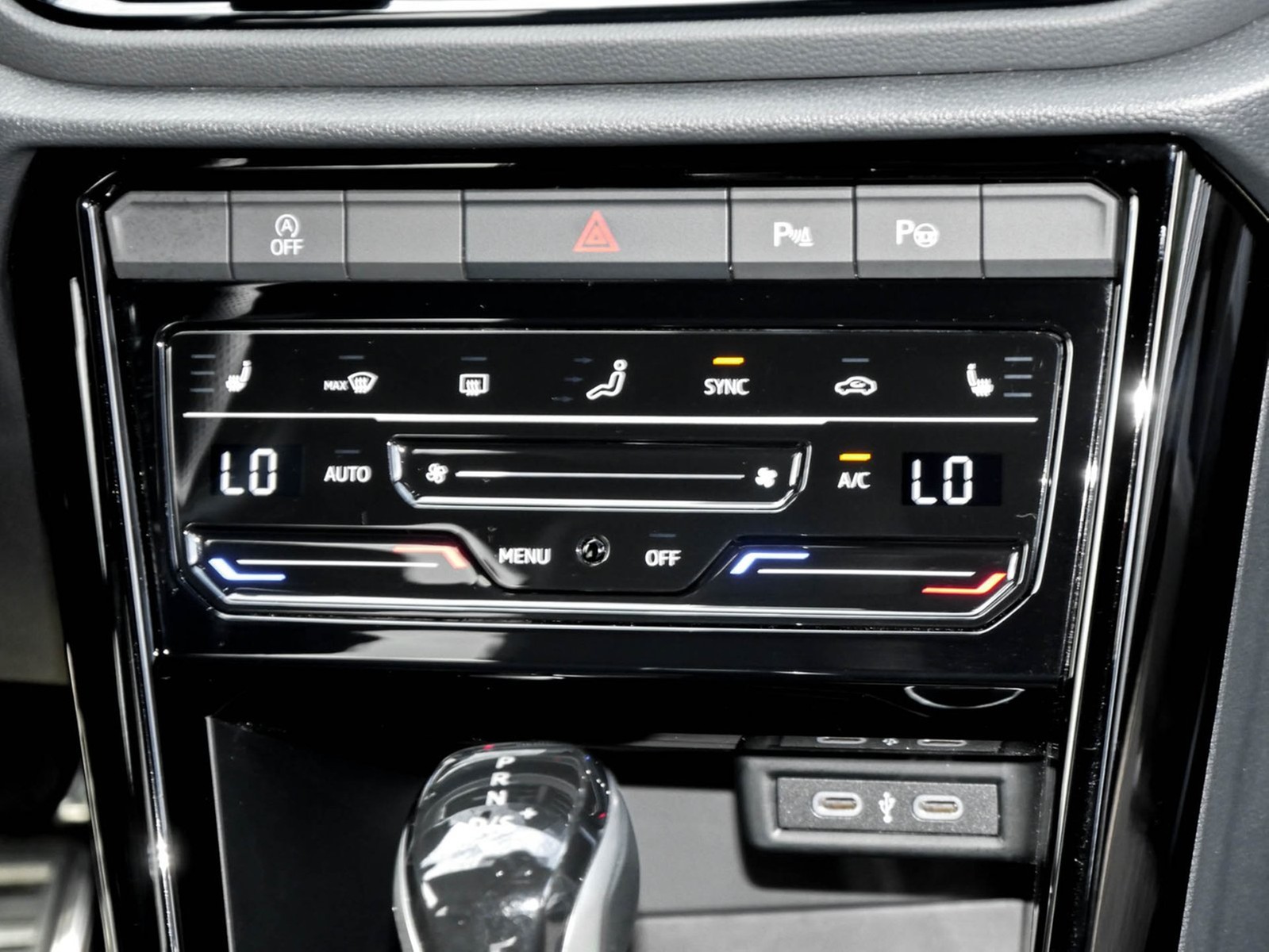 Volkswagen T-Roc 2.0 R 4X4 CAM ACC LM18 E-KLAPPE NAVI