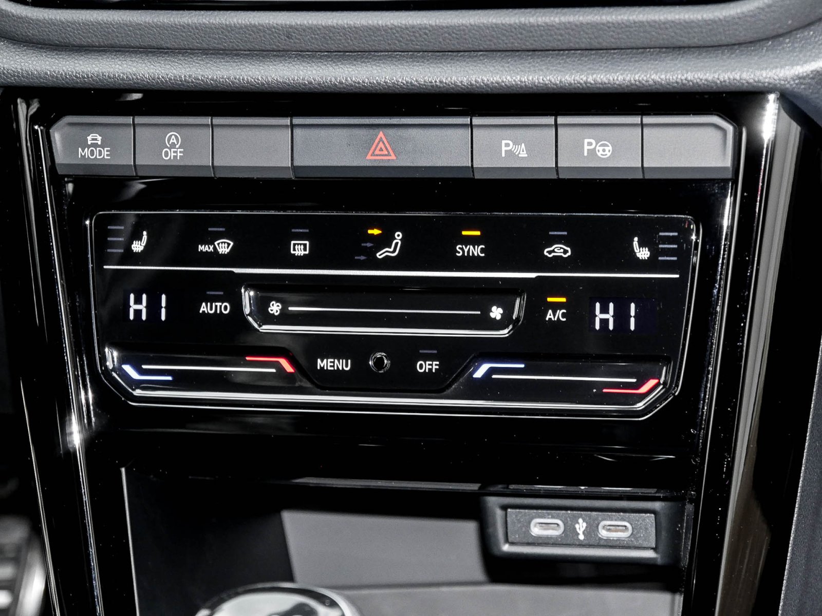 Volkswagen T-Roc 1.0 R-LINE BLACK STYLE CAM ACC LM19 NAVI