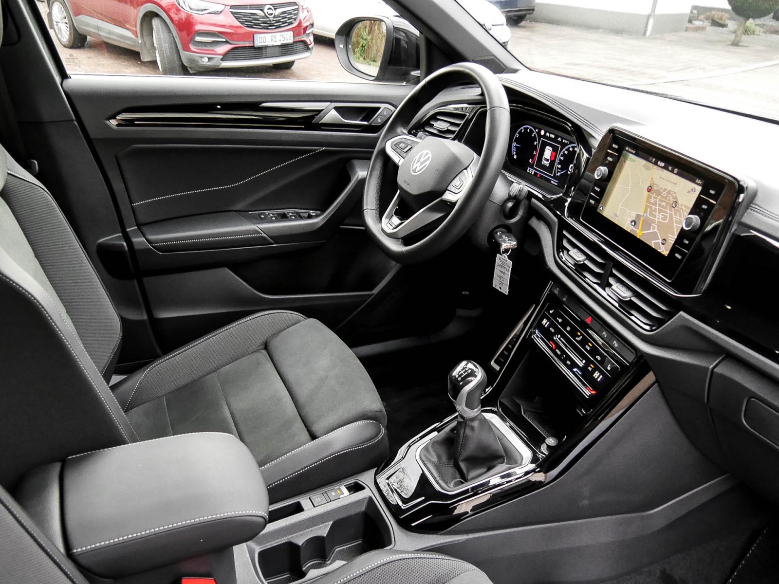 Volkswagen T-Roc 1.0 R-LINE BLACK STYLE CAM ACC LM19 NAVI