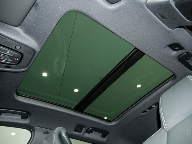 Audi RS 4 Avant Qu. ESSENTIALS PANO B&O ALU20" SPORTABGAS