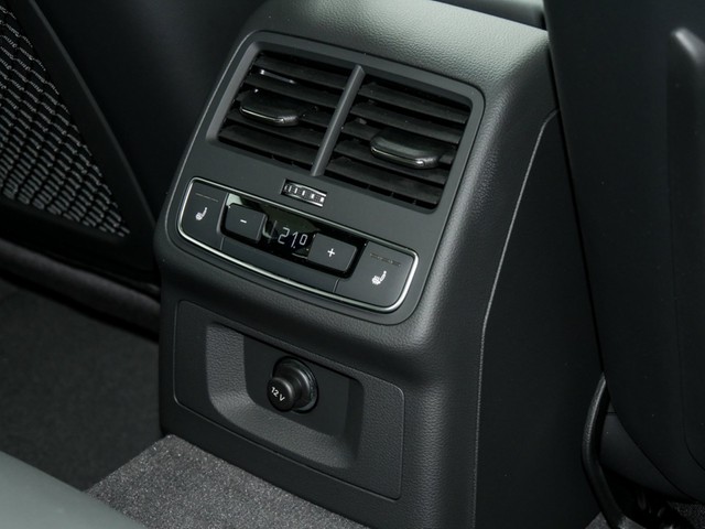 Audi RS 4 Avant Qu. ESSENTIALS PANO B&O ALU20" SPORTABGAS