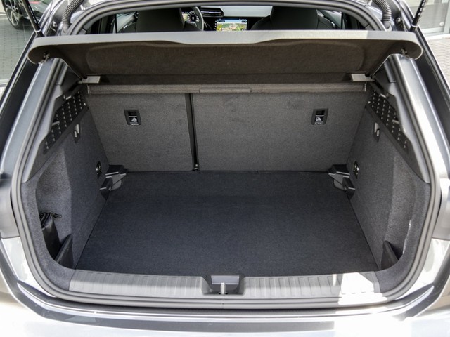 Audi A3 Sportback 35 S LINE BLACKPAK AHK ACC LM18 NAVI+