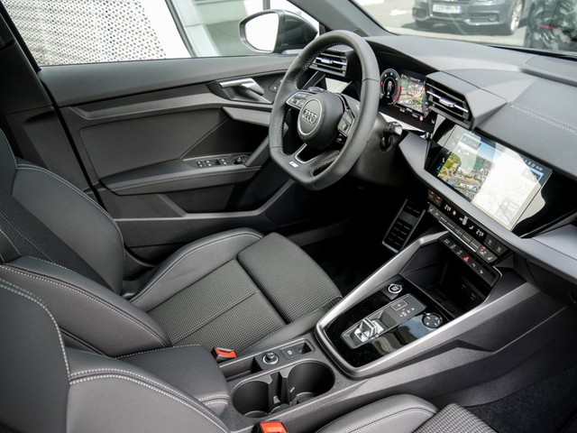 Audi A3 Sportback 35 S LINE BLACKPAK AHK ACC LM18 NAVI+
