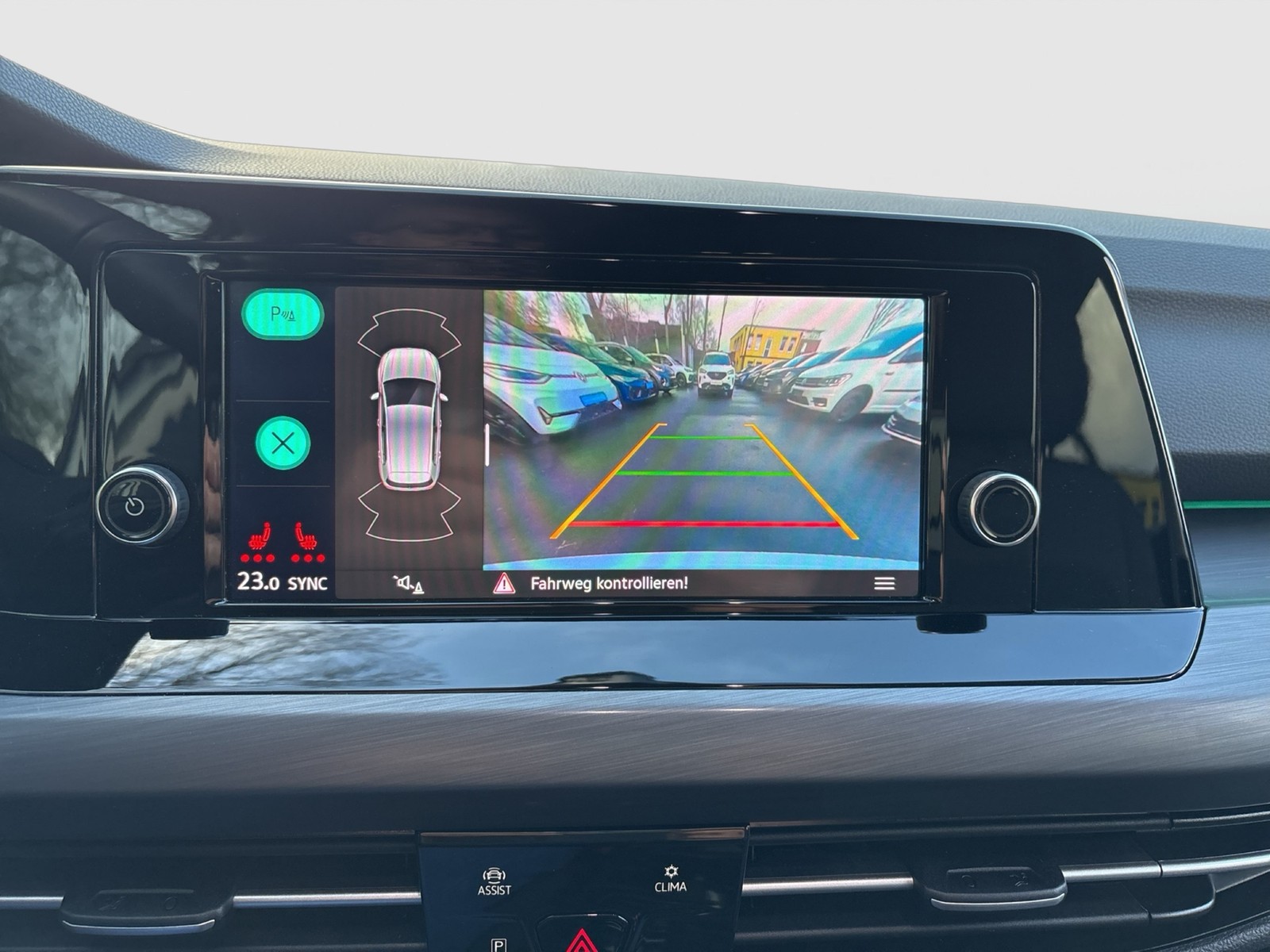 Volkswagen Golf VIII 1.5 eTSI STYLE KAMERA CONNECT SITZHEIZUNG