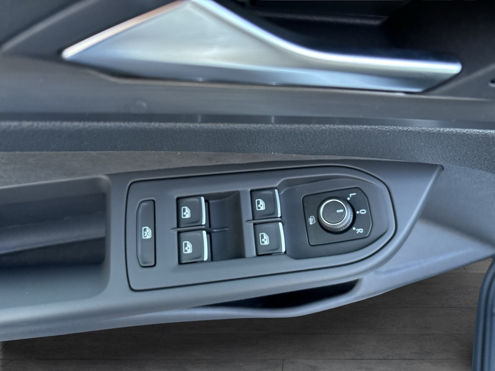 Volkswagen Golf VIII 1.5 eTSI STYLE KAMERA CONNECT SITZHEIZUNG