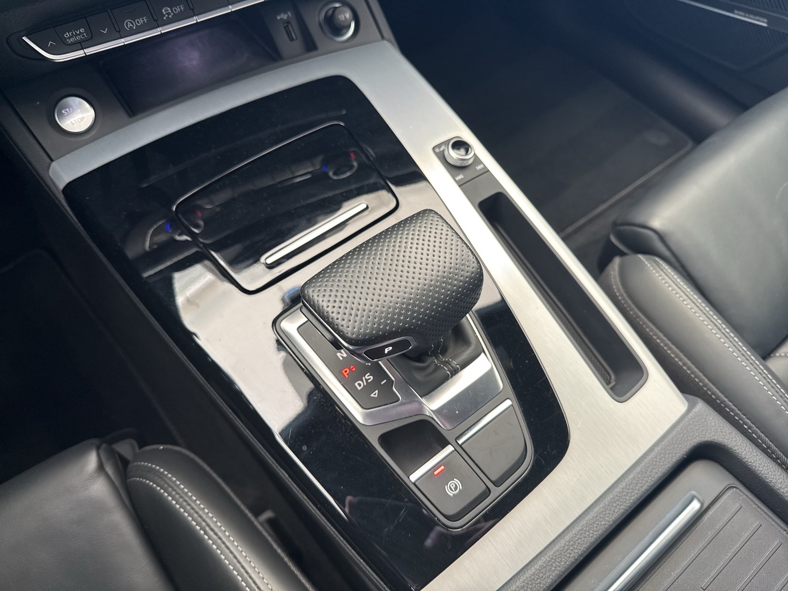 Audi Q5 Sportback 40 quattro S LINE AHK LM20 CAM B&O