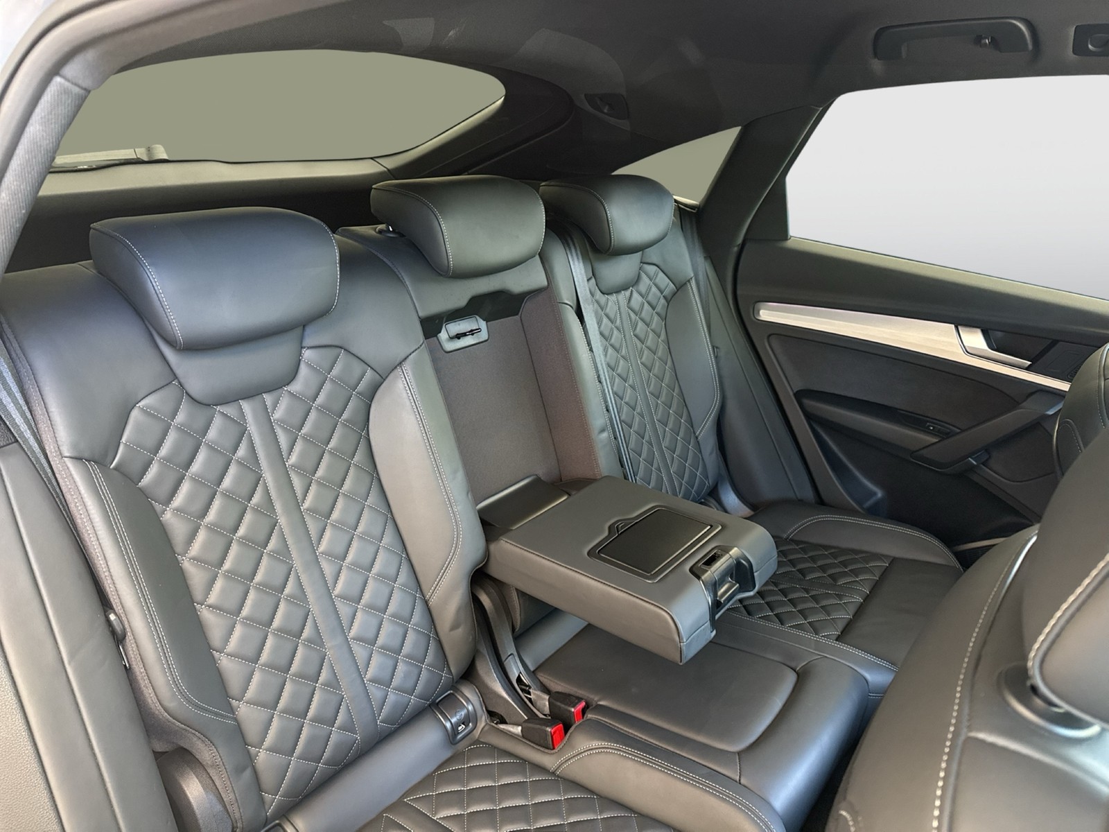 Audi Q5 Sportback 40 quattro S LINE AHK LM20 CAM B&O