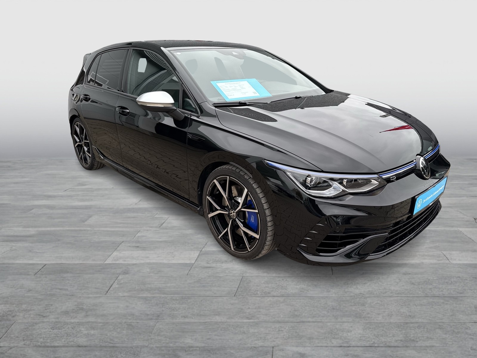 Volkswagen Golf VIII 2.0 R PERFORMANCE 4X4 AKRAPOVIC LM19