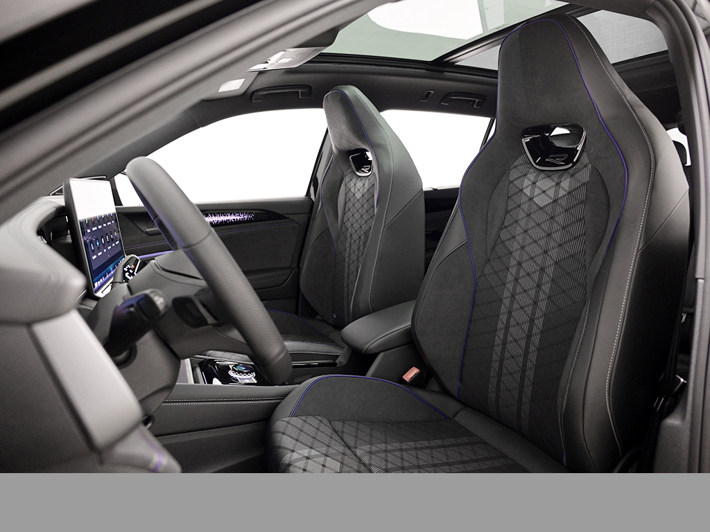 Volkswagen Tayron 2.0 R-LINE DSG BLACKSTYLE STANDHZG PANO