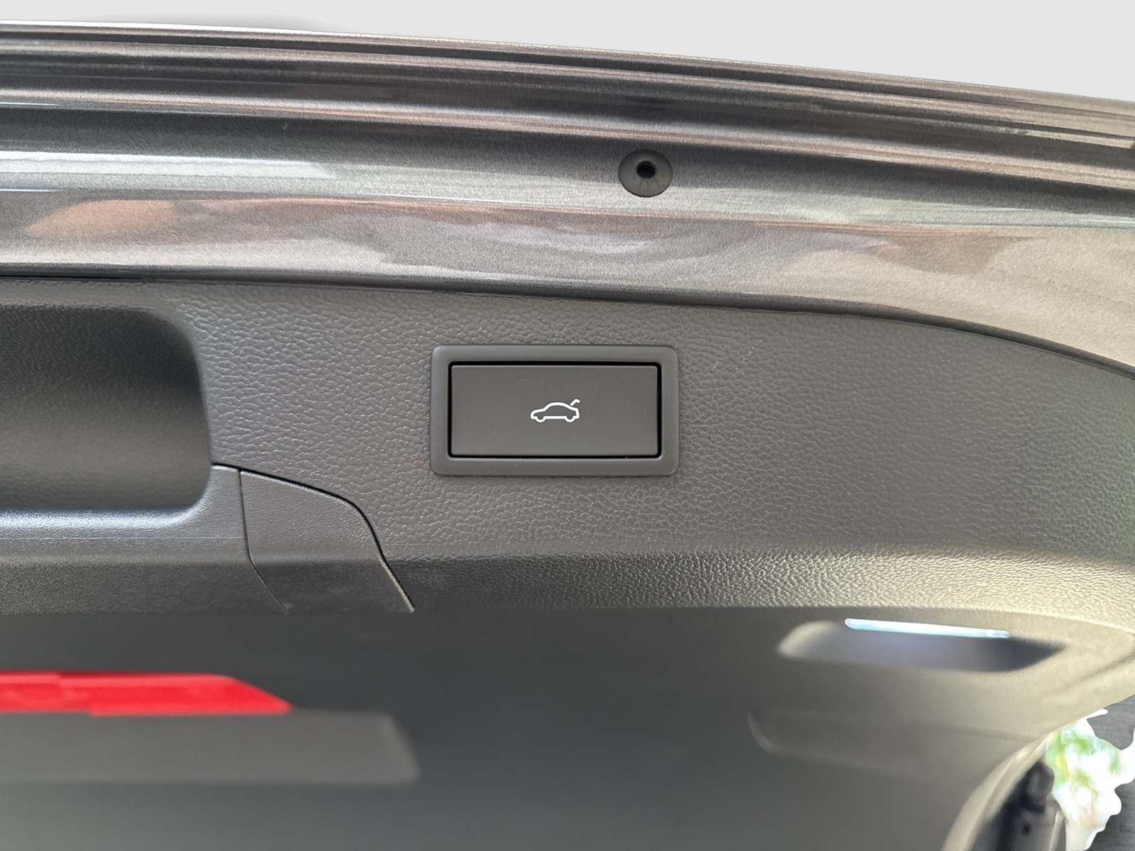 Skoda Superb Combi 2.0TDI DSG 4x4 Selection AHK HuD PANO NAV ACC 360 GRAD