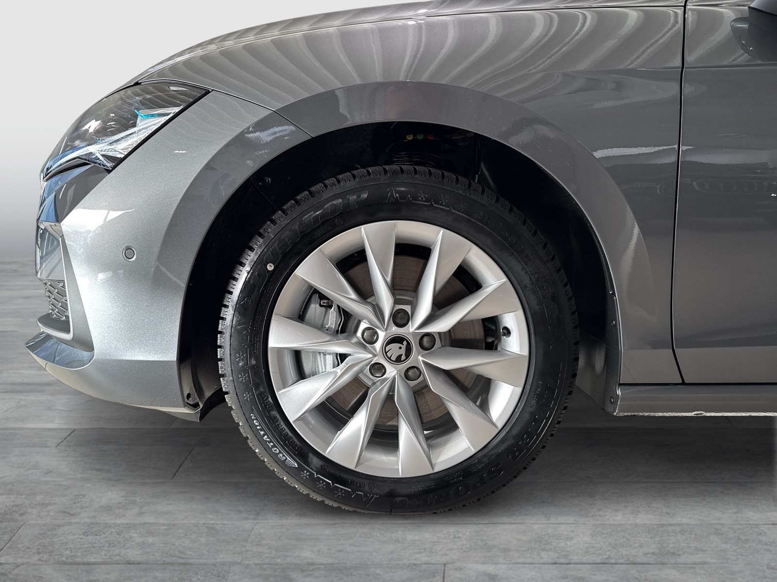 Skoda Superb Combi 2.0TDI DSG 4x4 Selection AHK HuD PANO NAV ACC 360 GRAD