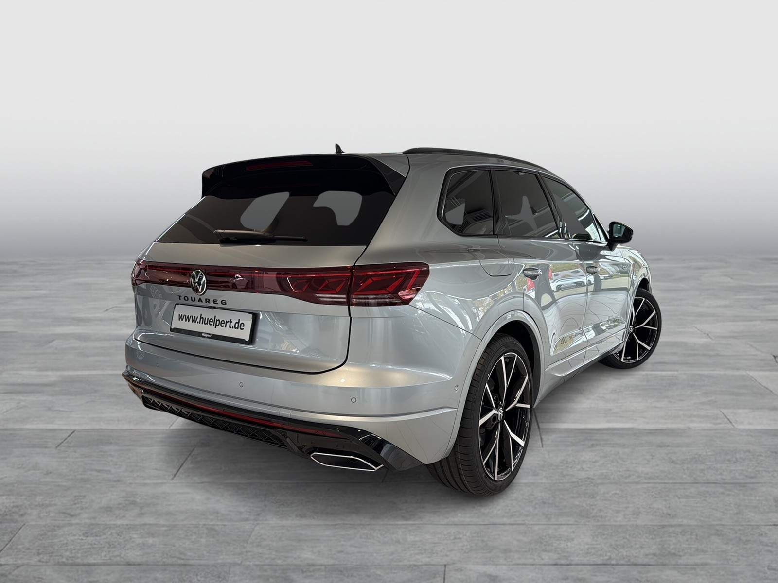 Volkswagen Touareg V6 3.0 TDI 4MOTION R-LINE ALLRADLENKUNG PANO AHK LM22