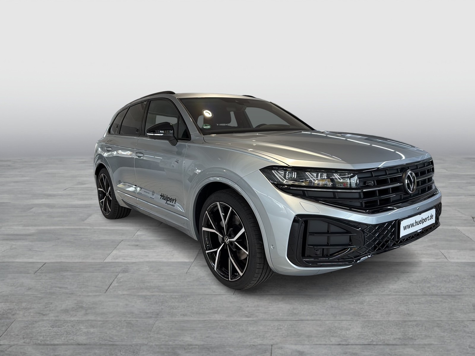 Volkswagen Touareg V6 3.0 TDI 4MOTION R-LINE ALLRADLENKUNG PANO AHK LM22