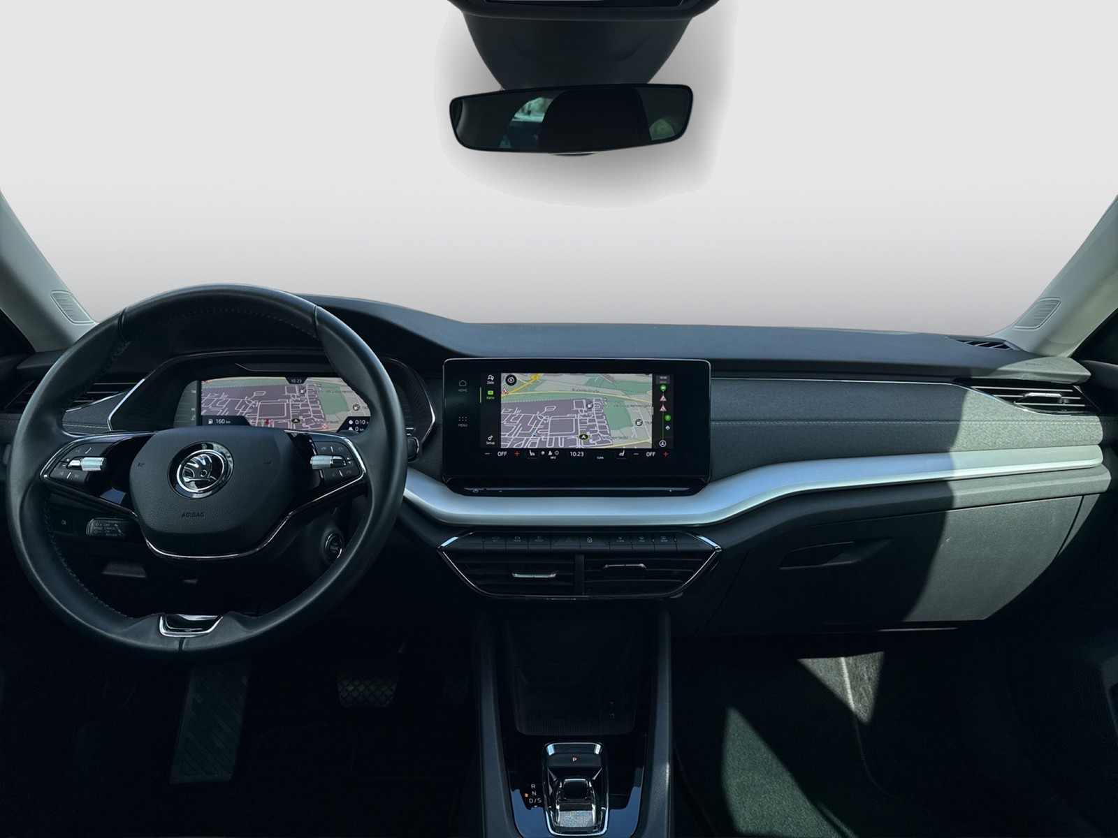 Skoda Octavia Combi 2.0 STYLE NAVI KAMERA AHK LED