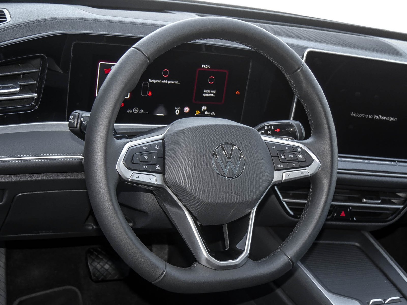 Volkswagen Passat Variant 1.5 eTSI BUSINESS PANO 360CAM NAVI