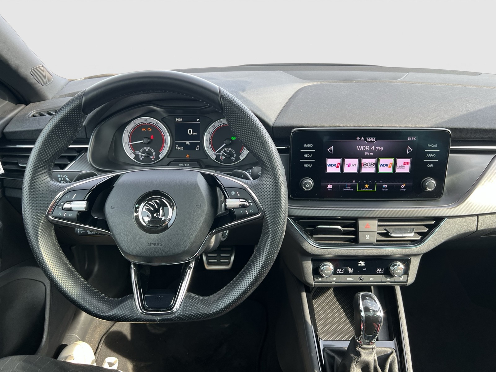 Skoda Scala 1.5 TSI DSG Monte Carlo PANO AHK SITZHEIZ