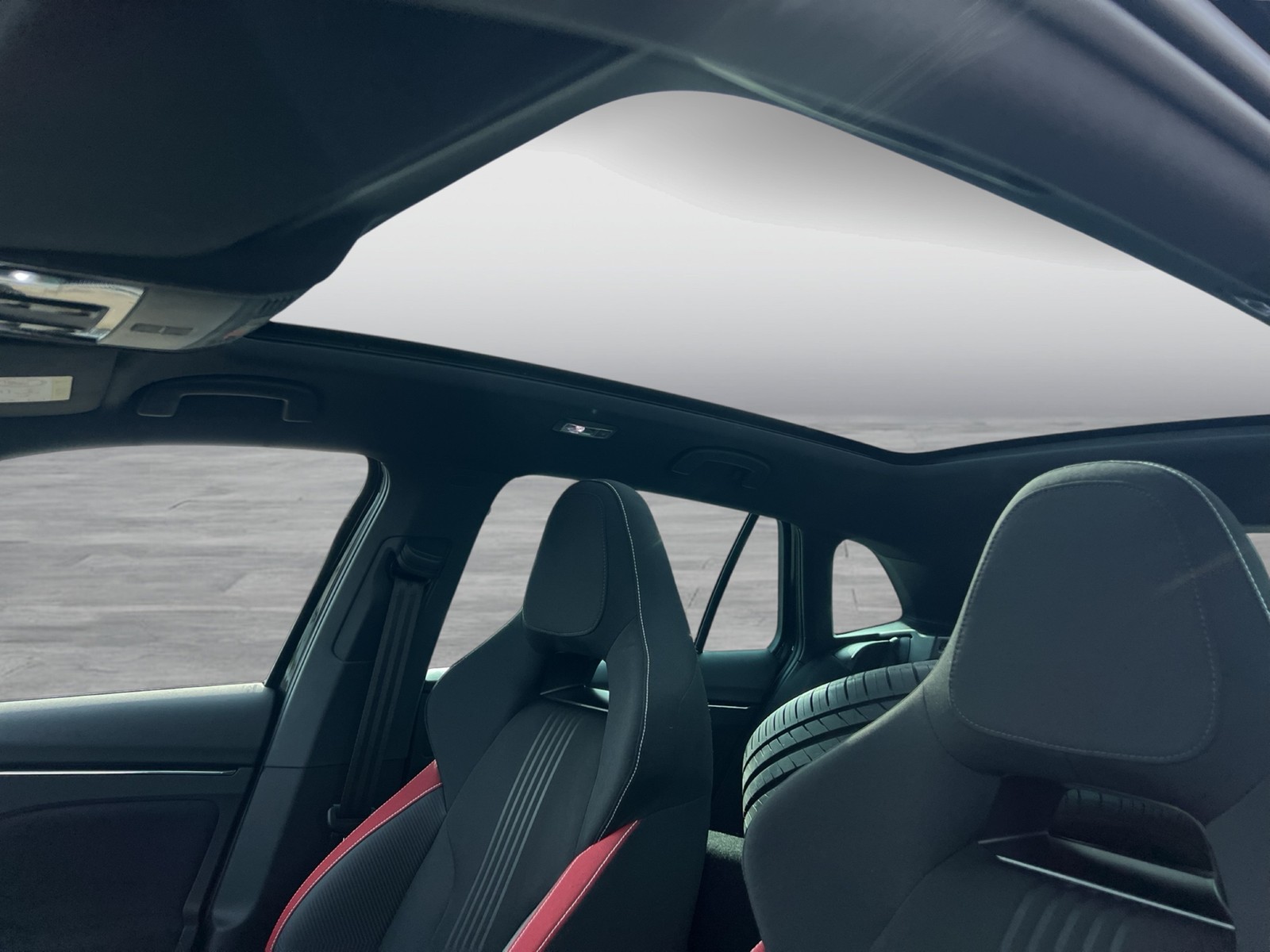 Skoda Scala 1.5 TSI DSG Monte Carlo PANO AHK SITZHEIZ