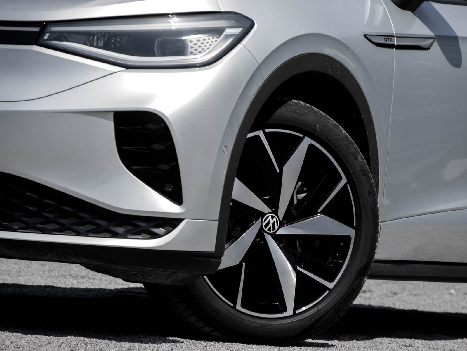 Volkswagen ID.5 GTX 4X4 PANO AHK 360CAM LM20 HEADUP EKLAPPE